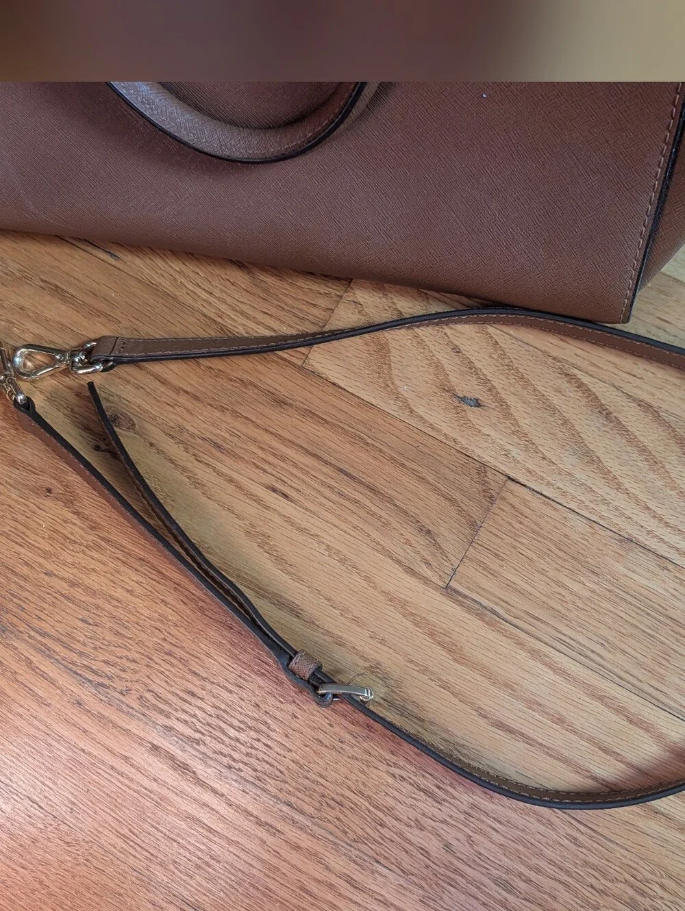 Michael Kors Brown Leather Purse And Pocketbook